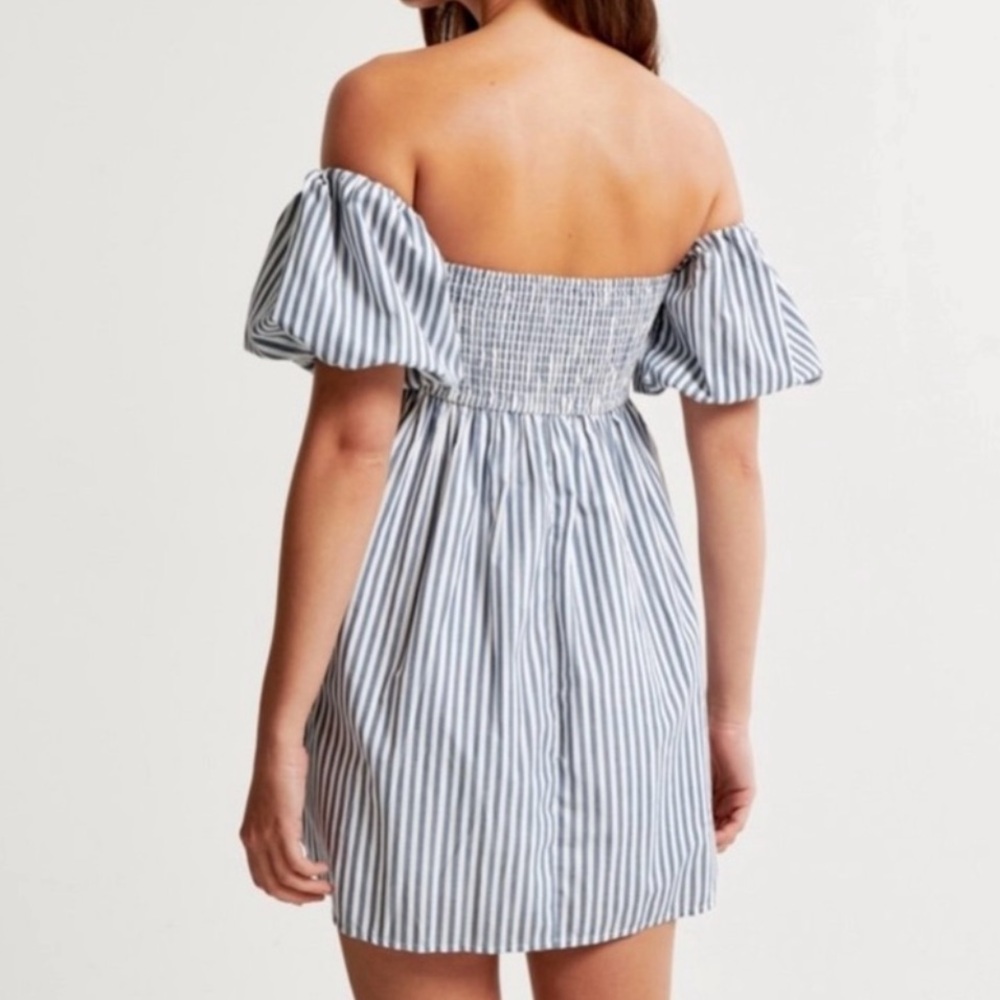 Abercrombie & Fitch Strapless Blue and White Striped Mini Dress - Picture 3 of 9